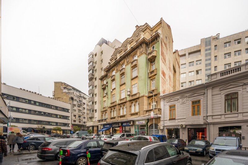 Calea Victoriei  Studio 17 mp Mansarda